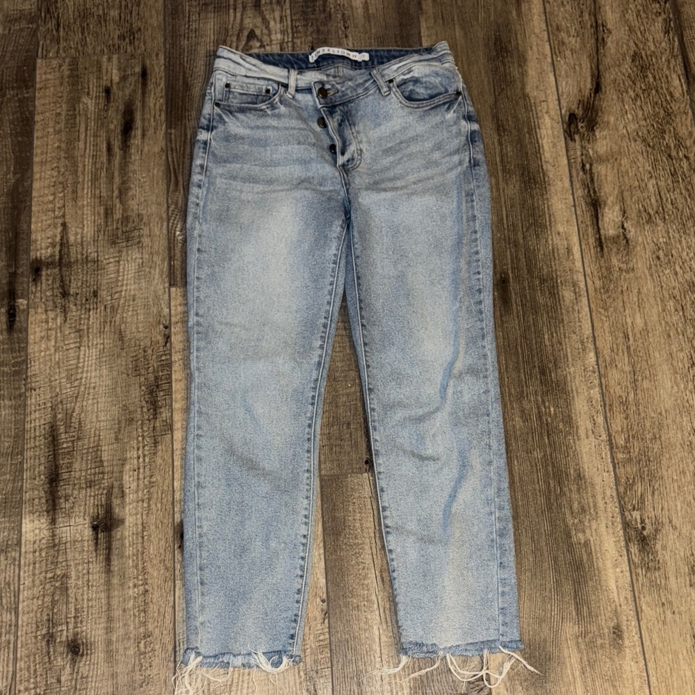 Tinseltown Light Blue Buttonfly Ankle Jeans